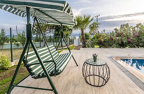 Calypso Lakeview Villas