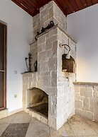 Calypso Lakeview Villas