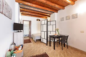 Palermo Palazzo Reale Modern Studio