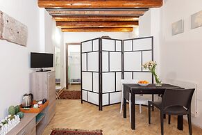 Palermo Palazzo Reale Modern Studio