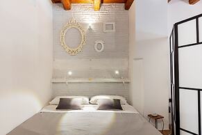 Palermo Palazzo Reale Modern Studio