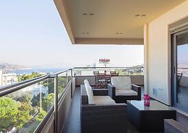 Stylish 2 Bedroom Apartment Spectacular Sea View