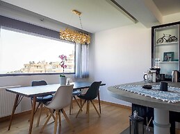 Stylish 2 Bedroom Apartment Spectacular Sea View