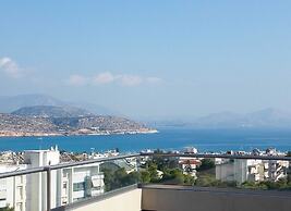 Stylish 2 Bedroom Apartment Spectacular Sea View