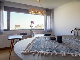 Stylish 2 Bedroom Apartment Spectacular Sea View