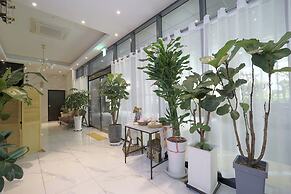 Busan Seomyeon YUNA Hotel Business