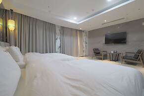 Busan Seomyeon YUNA Hotel Business