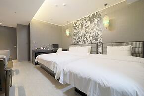 Busan Seomyeon YUNA Hotel Business