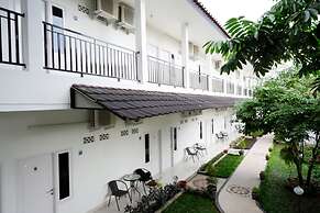 RedDoorz near Mataram University