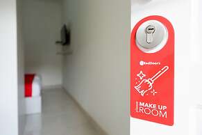 RedDoorz near Mataram University