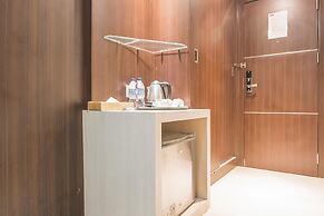 RedDoorz Premium near Grand Batam Mall