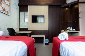 RedDoorz Premium near Grand Batam Mall