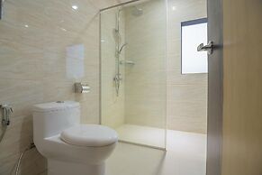 RedDoorz Premium near Grand Batam Mall