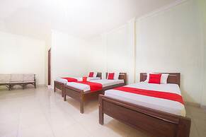 RedDoorz near Nusa Cendana University