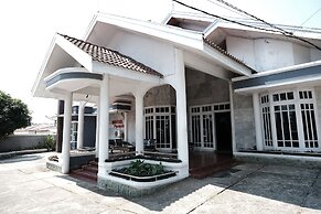 RedDoorz near RSUD Kolonel Abundjani Bangko