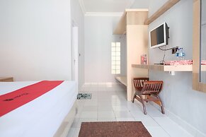 RedDoorz near RSUD Kolonel Abundjani Bangko