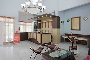 RedDoorz near RSUD Kolonel Abundjani Bangko