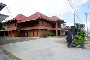 RedDoorz Plus near Haluoleo University