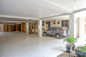 RedDoorz Plus near Haluoleo University