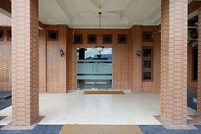 RedDoorz Plus near Haluoleo University