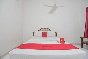 RedDoorz near Alun Alun Subang
