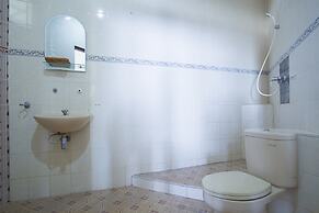 RedDoorz Syariah near Ngade Lake