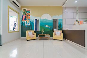 RedDoorz Plus @ Point Phila Cihampelas