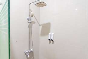 RedDoorz Plus @ Point Phila Cihampelas