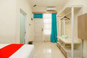 RedDoorz Plus @ Point Phila Cihampelas