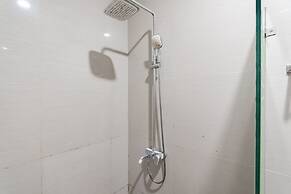 RedDoorz Plus @ Point Phila Cihampelas