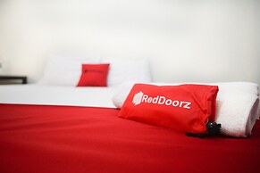 RedDoorz near Mall Abepura