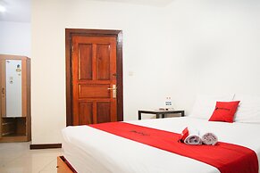 RedDoorz near Mall Abepura