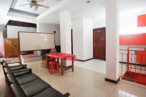 RedDoorz near Mall Abepura