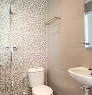 RedDoorz near Seasons City Mall