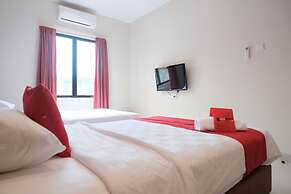 RedDoorz Plus near Ferry Terminal Batam Center