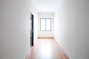 RedDoorz Plus near Ferry Terminal Batam Center