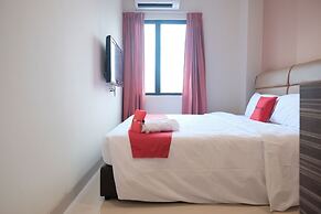 RedDoorz Plus near Ferry Terminal Batam Center
