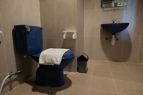 RedDoorz Plus near Ferry Terminal Batam Center