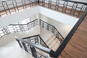 RedDoorz Plus near Ferry Terminal Batam Center