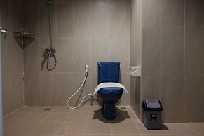 RedDoorz Plus near Ferry Terminal Batam Center