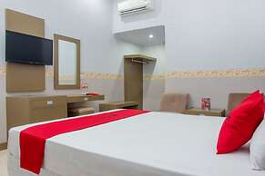 RedDoorz near Goa Panggung 