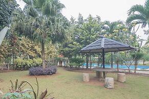 RedDoorz Plus @ Lodaya Gunung Geulis Puncak