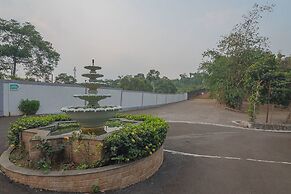 RedDoorz Plus @ Lodaya Gunung Geulis Puncak