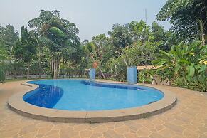 RedDoorz Plus @ Lodaya Gunung Geulis Puncak