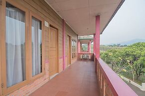 RedDoorz Plus @ Lodaya Gunung Geulis Puncak