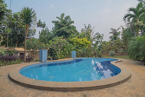 RedDoorz Plus @ Lodaya Gunung Geulis Puncak