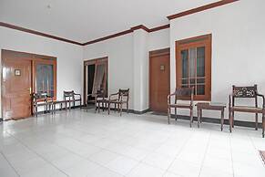 RedDoorz Plus @ Taman Siswa 3