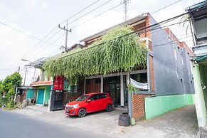 RedDoorz Syariah @ Selomangleng Kediri