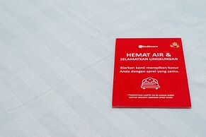 RedDoorz near CBD Ciledug