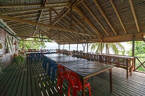 RedDoorz Syariah @ Sumur Tiga Beach Sabang